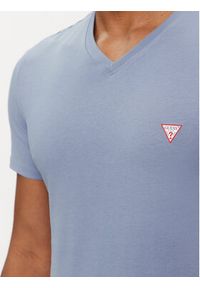 Guess T-Shirt M2YI37 I3Z14 Niebieski Slim Fit. Kolor: niebieski. Materiał: bawełna
