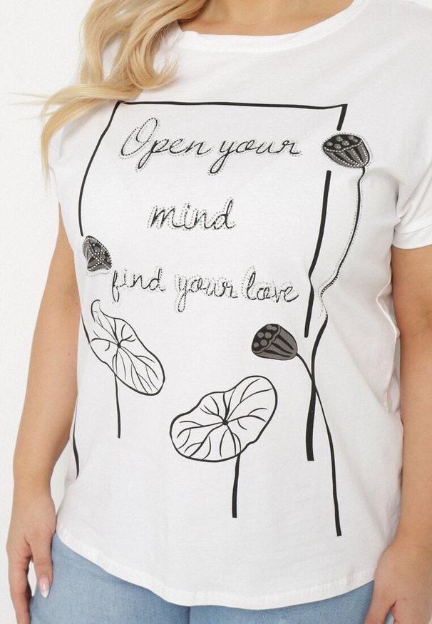 Born2be - Biały Bawełniany T-shirt z Nadrukiem i Cyrkoniami Ertebis. Okazja: na co dzień, na spacer. Kolor: biały. Materiał: bawełna. Wzór: nadruk. Styl: elegancki, casual
