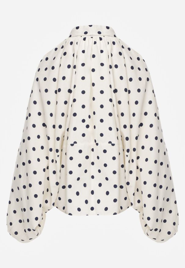 Born2be - Jasnobeżowa Bluza w Groszki z Wiskozą o Nietoperzowym Kroju z Kołnierzykiem Rayo. Okazja: na co dzień, do pracy. Kolor: beżowy. Materiał: wiskoza. Wzór: grochy. Styl: casual, elegancki, retro