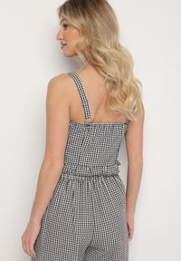 Born2be - Czarna Bluzka Top ze Wzorem Kraty Ozdobiony Falbanką i Guzikami Folorae. Okazja: na co dzień. Kolor: czarny. Materiał: jeans. Długość rękawa: na ramiączkach. Długość: krótkie. Wzór: aplikacja. Styl: elegancki, casual #4