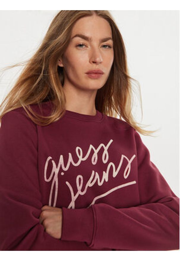 Guess Bluza W4BQ17 KC811 Czerwony Regular Fit. Kolor: czerwony. Materiał: bawełna