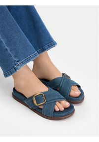 Guess Jeans Klapki CEO-HY1001-6 Niebieski. Kolor: niebieski. Materiał: materiał #1