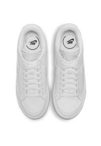 Buty do chodzenia damskie Nike DM7590101. Zapięcie: sznurówki. Kolor: pomarańczowy, biały, wielokolorowy, brązowy. Materiał: materiał, wełna. Szerokość cholewki: normalna. Sport: turystyka piesza