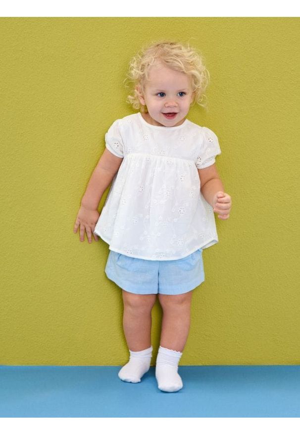 Sinsay - Bawełniane szorty z ozdobnymi falbanami - błękitny. Kolor: niebieski. Materiał: bawełna