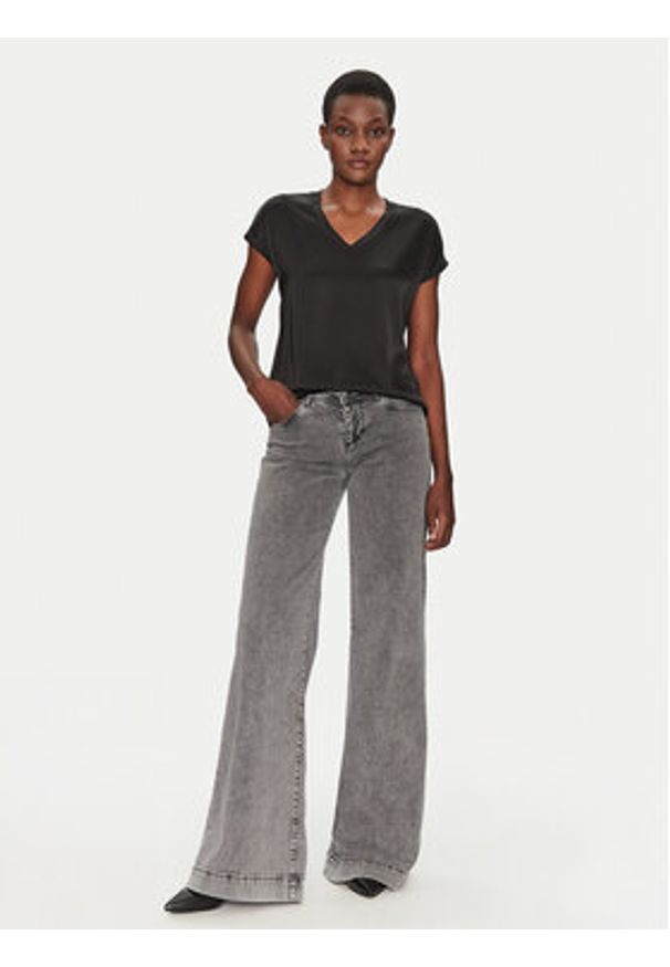 ViCOLO Bluzka TD0009 Czarny Relaxed Fit. Kolor: czarny. Materiał: wiskoza