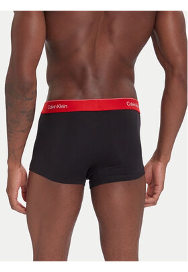 Calvin Klein Underwear Komplet 3 par bokserek LV00NB4389 Czarny. Kolor: czarny. Materiał: bawełna