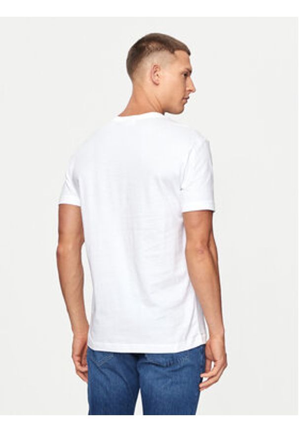 GANT - Gant T-Shirt Shield 2003186 Biały Slim Fit. Kolor: biały. Materiał: bawełna