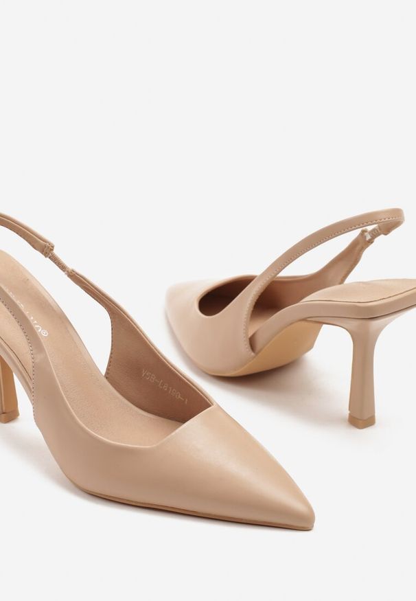Renee - Beżowe Sandały na Szpilce Typu Slingback Worsedi. Okazja: na co dzień. Kolor: beżowy. Materiał: jeans. Obcas: na szpilce. Styl: klasyczny, casual, elegancki
