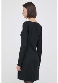 Calvin Klein Jeans sukienka kolor czarny mini prosta. Kolor: czarny. Materiał: wiskoza, materiał, tkanina. Długość rękawa: długi rękaw. Typ sukienki: proste. Długość: mini #3