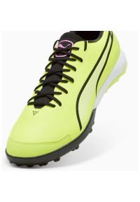 Buty piłkarskie Puma King Pro Tt M 107255-03 zielone. Kolor: zielony. Materiał: syntetyk, skóra, guma. Sezon: wiosna. Sport: piłka nożna
