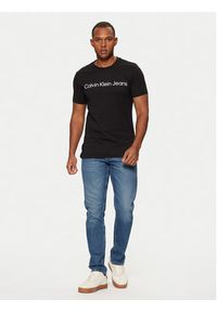 Calvin Klein Jeans T-Shirt J30J322552 Czarny Slim Fit. Kolor: czarny. Materiał: bawełna