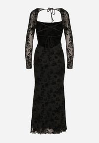 Born2be - Czarna Dopasowana Sukienka VICES z Odkrytymi Plecami Ozdobiona Tiulową Koronką Ravita. Okazja: na randkę. Typ kołnierza: dekolt kwadratowy. Kolor: czarny. Materiał: tiul, koronka. Wzór: aplikacja, koronka. Typ sukienki: dopasowane. Styl: elegancki #4