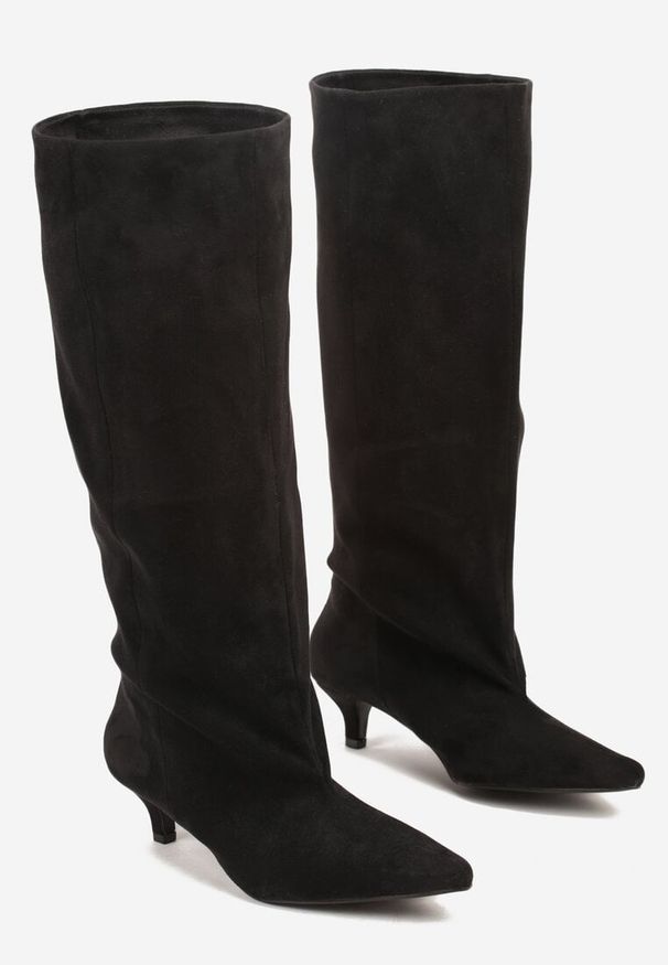 Born2be - Czarne Wsuwane Kozaki z Marszczoną Cholewką na Obcasie Typu Kaczuszka Giosina. Okazja: na co dzień. Zapięcie: bez zapięcia. Kolor: czarny. Materiał: jeans, skóra. Szerokość cholewki: normalna. Obcas: na obcasie. Styl: klasyczny, casual. Wysokość obcasa: średni