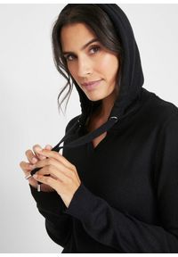 bonprix - Sukienka dzianinowa z kapturem. Typ kołnierza: kaptur. Kolor: czarny. Materiał: dzianina #2