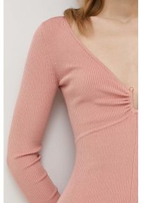 Guess sukienka kolor różowy mini rozkloszowana. Kolor: różowy. Materiał: materiał, dzianina. Długość rękawa: długi rękaw. Długość: mini #2