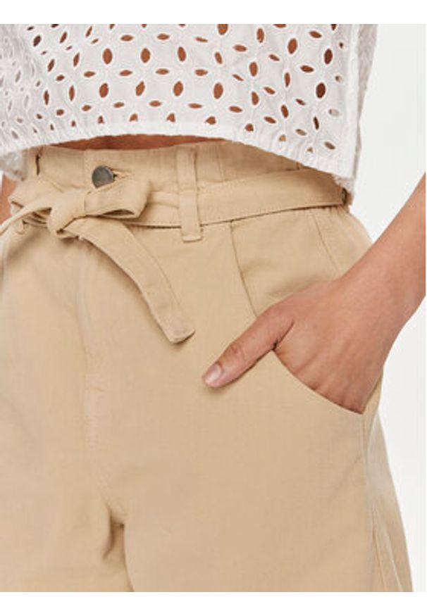 United Colors of Benetton - United Colors Of Benetton Szorty materiałowe 4DUKD9019 Beżowy Regular Fit. Kolor: beżowy. Materiał: bawełna