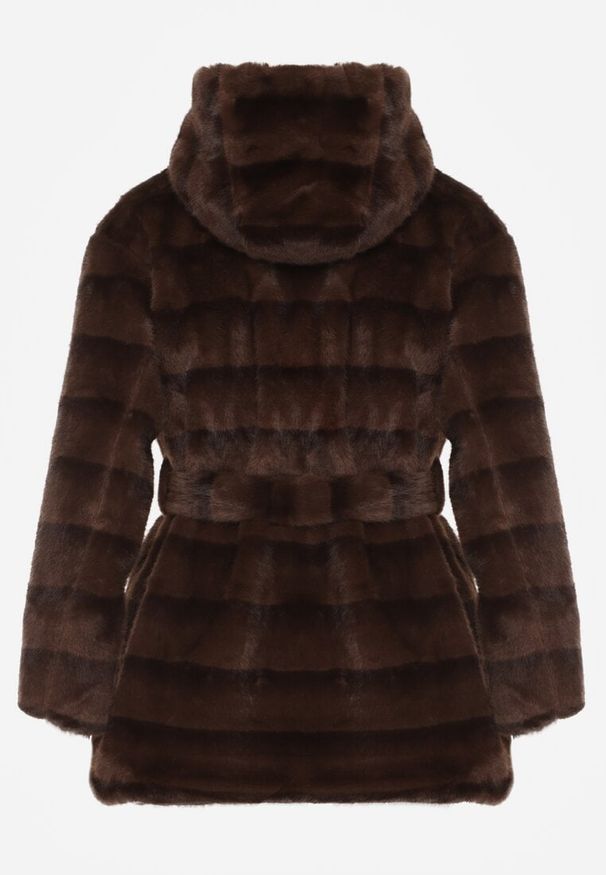 Born2be - Brązowa Futrzana Kurtka z Nieodpinanym Kapturem i Paskiem Zetova. Okazja: na co dzień. Kolor: brązowy. Materiał: futro. Styl: klasyczny, casual, elegancki