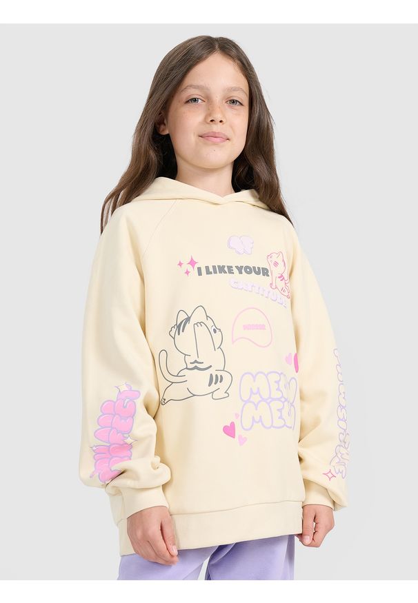 4f - 4F Bluza dresowa nierozpinana z kapturem dziewczęca - żółta 158 (12-13 lat). Okazja: na co dzień. Typ kołnierza: kaptur. Kolor: żółty. Materiał: dresówka. Długość rękawa: raglanowy rękaw. Wzór: ze splotem, nadruk, gładki. Sezon: lato. Styl: casual, sportowy