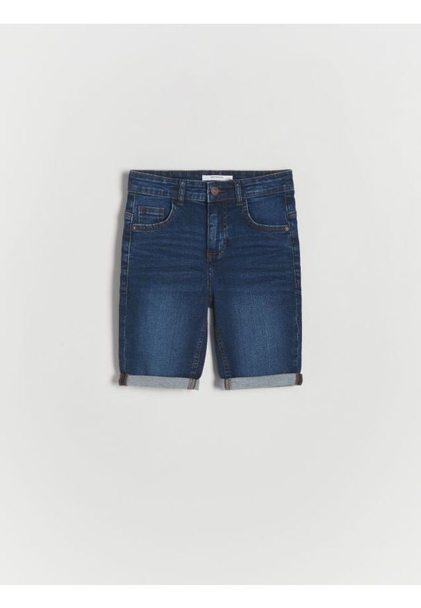 Reserved - Jeansowe szorty - granatowy. Kolor: niebieski. Materiał: jeans. Styl: klasyczny