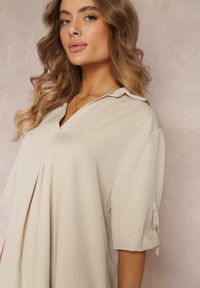 Renee - Jasnobeżowa Pudełkowa Sukienka Oversize z Kołnierzykiem Zaya. Kolor: beżowy. Typ sukienki: oversize