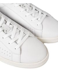 Champion Sneakersy "Court Club Patch" | S21585 | Court Club Patch | Mężczyzna | Biały. Nosek buta: okrągły. Kolor: biały. Materiał: skóra ekologiczna