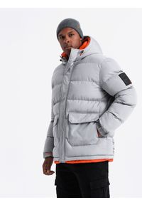 Ombre Clothing - Sportowa ciepła męska kurtka z podwójnym kapturem – szara V3 - Rozmiar: L. Kolor: szary. Materiał: syntetyk, tkanina, poliester, materiał. Długość: długie. Wzór: aplikacja, nadruk, napisy. Styl: sportowy #7