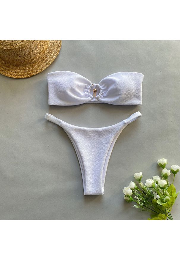 Intica - Bikini bandeau bez ramiączek na plażę Lakeesha. Kolor: biały. Materiał: tkanina, materiał