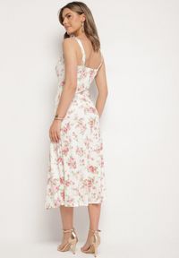 Born2be - Beżowo-Różowa Taliowana Sukienka w Kwiaty Ozdobiona Wiązaniem Firavire. Okazja: na co dzień. Kolor: różowy. Wzór: aplikacja, kwiaty. Sezon: wiosna, lato. Typ sukienki: sportowe. Styl: casual, sportowy #2