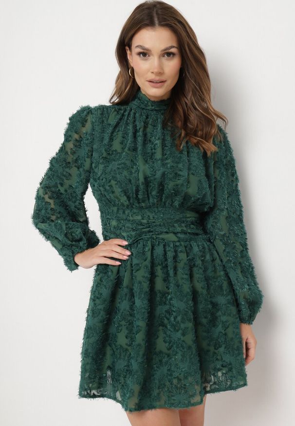 Born2be - Zielona Rozkloszowana Sukienka Koronkowa Mini Alatalo. Kolor: zielony. Materiał: koronka. Długość: mini