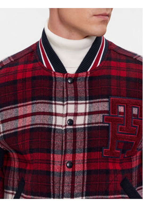 TOMMY HILFIGER - Tommy Hilfiger Kurtka bomber Varsity MW0MW34023 Czerwony Regular Fit. Kolor: czerwony. Materiał: wełna