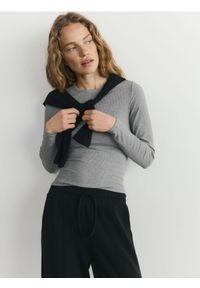 Reserved - Longsleeve z modalem - jasnoszary. Kolor: szary. Materiał: dzianina. Długość rękawa: długi rękaw #1