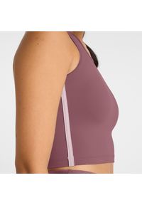 Koszulka damska New Balance WT51156FDP – bordowa. Kolor: czerwony. Materiał: tkanina, poliester. Wzór: aplikacja. Sport: fitness #5