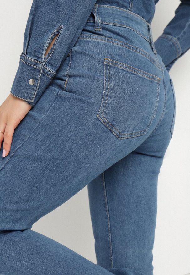 Born2be - Niebieskie Jeansy Dzwony z Bawełną Barilen. Okazja: na co dzień. Stan: podwyższony. Kolor: niebieski. Styl: vintage, boho, klasyczny, casual