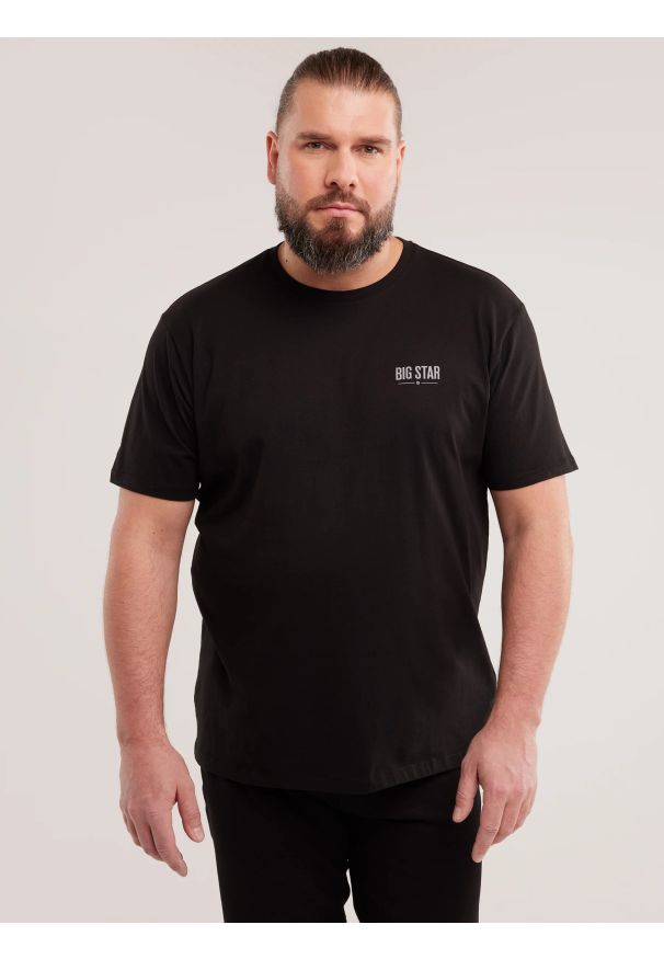 Big-Star - Koszulka męska z nadrukiem czarna Tatisar 906. Kolor: czarny. Materiał: bawełna, jeans. Długość rękawa: krótki rękaw. Długość: krótkie. Wzór: nadruk. Sezon: wiosna, lato. Styl: sportowy