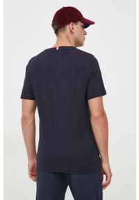 TOMMY HILFIGER - Tommy Hilfiger t-shirt bawełniany kolor granatowy z nadrukiem. Kolor: niebieski. Materiał: bawełna. Długość rękawa: krótki rękaw. Długość: krótkie. Wzór: nadruk. Styl: klasyczny #4