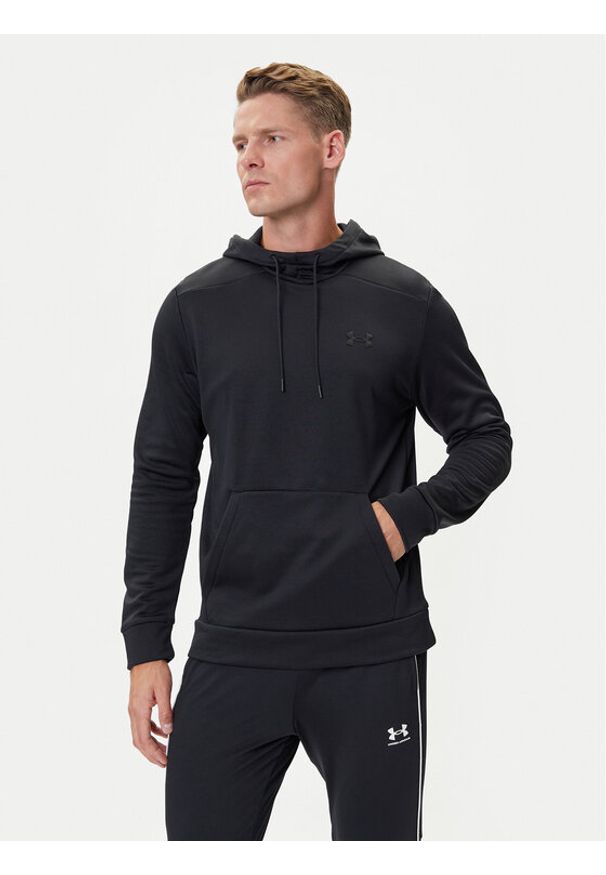 Under Armour Bluza UA Armour Fleece Hoodie 1373353 Czarny Regular Fit. Kolor: czarny. Materiał: syntetyk