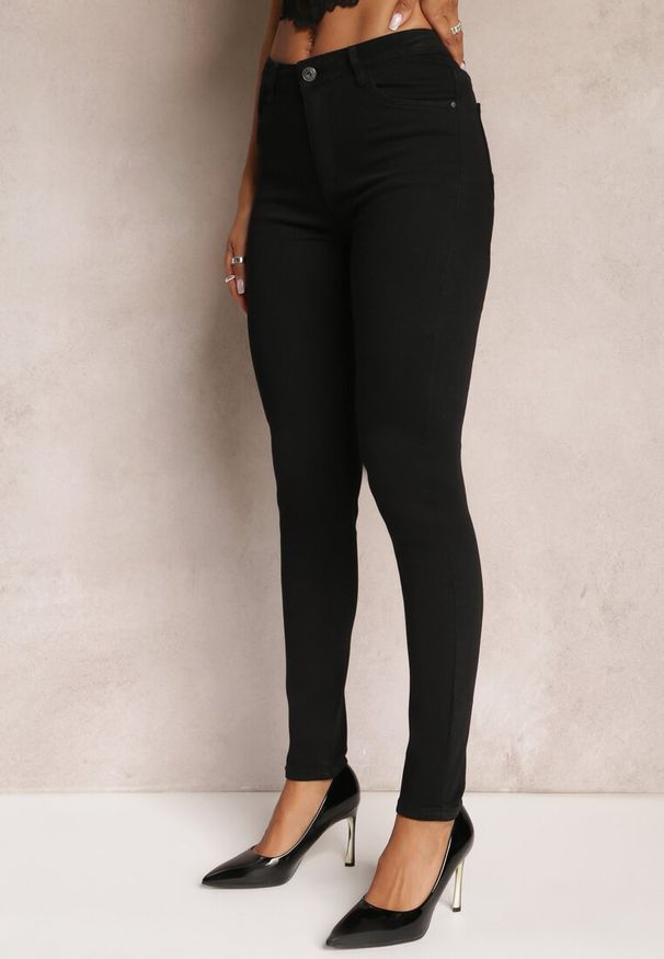 Renee - Czarne Jeansy o Fasonie Skinny Trikese. Okazja: na co dzień. Stan: podwyższony. Kolor: czarny. Styl: elegancki, casual