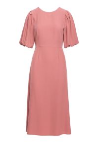 Stylove - Elegancka sukienka koktajlowa z bufiastymi rękawami różana. Okazja: na ślub cywilny, na imprezę, na wesele. Kolor: niebieski, różowy. Materiał: materiał, elastan. Długość rękawa: krótki rękaw. Sezon: lato. Typ sukienki: rozkloszowane. Styl: wizytowy, elegancki. Długość: midi #4