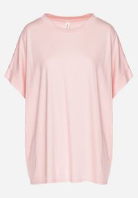 Born2be - Jasnoróżowy T-shirt z Wiskozą o Kroju Nietoperza Tanariona. Okazja: na co dzień. Kolor: różowy. Materiał: wiskoza. Styl: casual