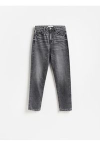 Reserved - Jeansy mom fit slim z dłuższą nogawką - szary. Kolor: szary. Długość: długie #1