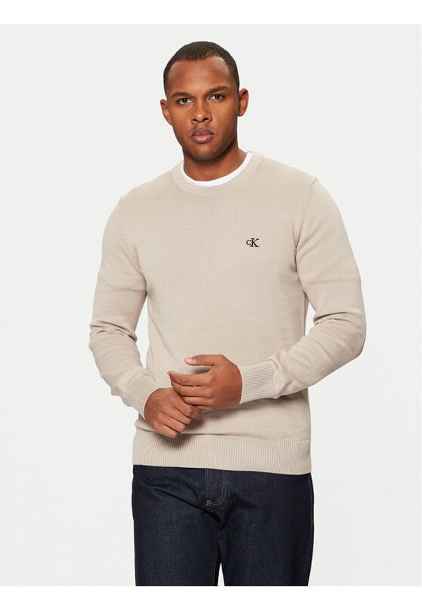 Calvin Klein Jeans Sweter J30J326745 Beżowy Regular Fit. Kolor: beżowy. Materiał: bawełna