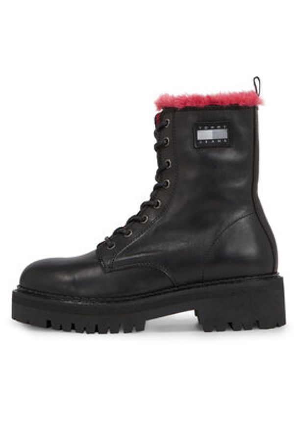 Tommy Jeans Botki Tjw W Urban Boot Smooth Ltr Wl EN0EN02402 Czarny. Kolor: czarny. Materiał: skóra