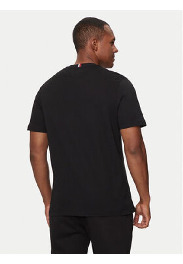 TOMMY HILFIGER - Tommy Hilfiger T-Shirt Chest Stripe MW0MW36739 Czarny Regular Fit. Kolor: czarny. Materiał: bawełna