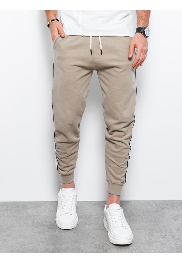 Ombre Clothing - Spodnie męskie dresowe joggery P947 - beżowe - XXL. Okazja: na co dzień. Kolor: beżowy. Materiał: dresówka. Styl: casual