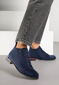 Renee - Granatowe Botki Vices Trzewiki Aliff. Okazja: na co dzień. Kolor: niebieski. Styl: klasyczny, casual, elegancki