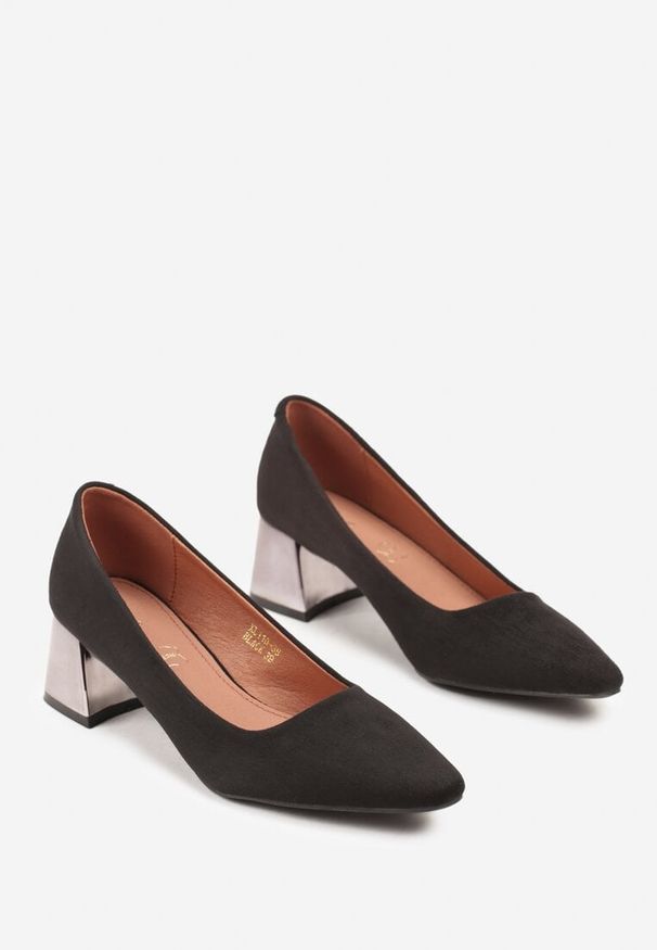 Born2be - Czarne Czółenka Vices ze Skórzaną Wkładką i Metalicznym Słupkiem Asevine. Okazja: na co dzień, na spotkanie biznesowe, do pracy. Kolor: czarny. Materiał: skóra. Obcas: na słupku. Styl: casual, biznesowy, elegancki, klasyczny