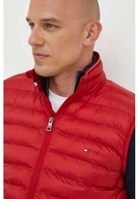 TOMMY HILFIGER - Tommy Hilfiger bezrękawnik męski kolor czerwony przejściowy. Kolor: czerwony. Materiał: poliester, materiał. Długość rękawa: bez rękawów #2