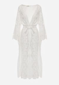 Renee - Biały Ażurowy Kardigan Narzutka z Materiałowym Paskiem Chrisselle. Okazja: na co dzień. Typ kołnierza: dekolt w łódkę. Kolor: biały. Materiał: materiał. Długość rękawa: długi rękaw. Długość: długie. Wzór: ażurowy. Styl: casual, elegancki #6