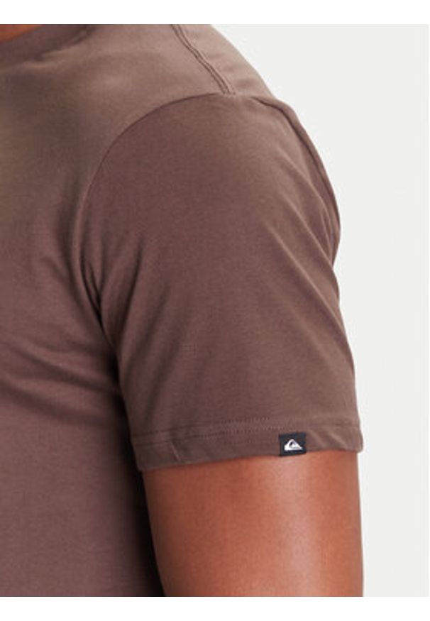 Quiksilver T-Shirt EQYZT08174 Brązowy Regular Fit. Kolor: brązowy. Materiał: bawełna