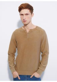 Ochnik - Brązowy sweter męski z guzikami. Okazja: na co dzień. Kolor: brązowy. Materiał: bawełna. Długość: długie. Styl: casual #1